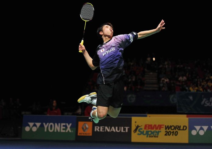 What is a Smash Shot in Badminton